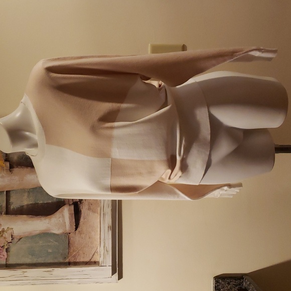 Chelsea & Theodore Sweater - Picture 3 of 10